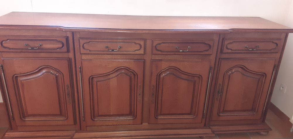 Buffet en bois. D�M�NAGEMENT. � N�GOCIER 90 Grenade (31)