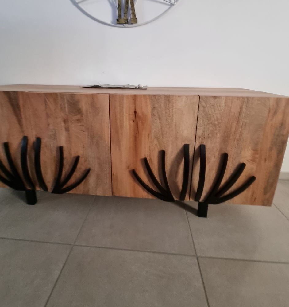 Buffet en bois exotique 490 Saint-Christophe-du-Bois (49)