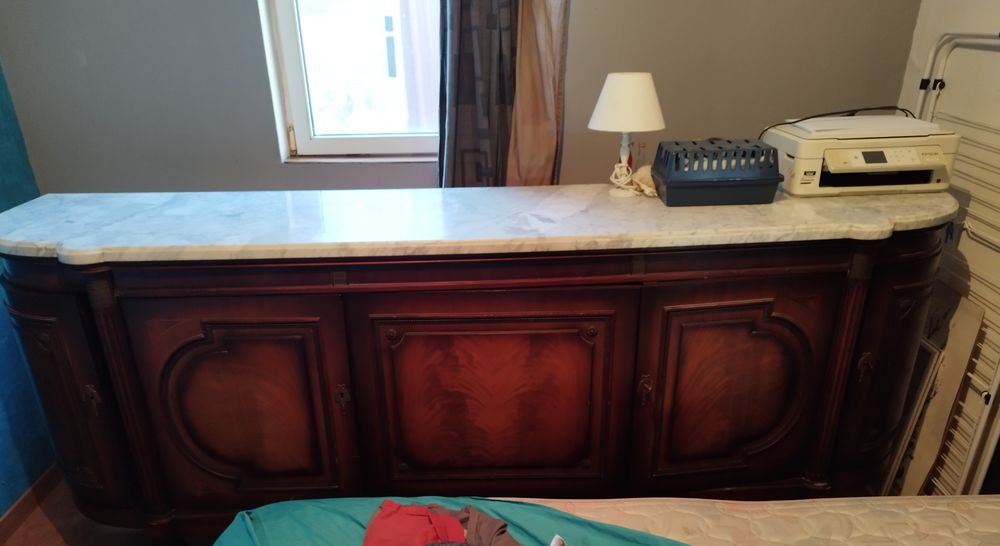 Buffet en bois et marbre
90 Reichstett (67)