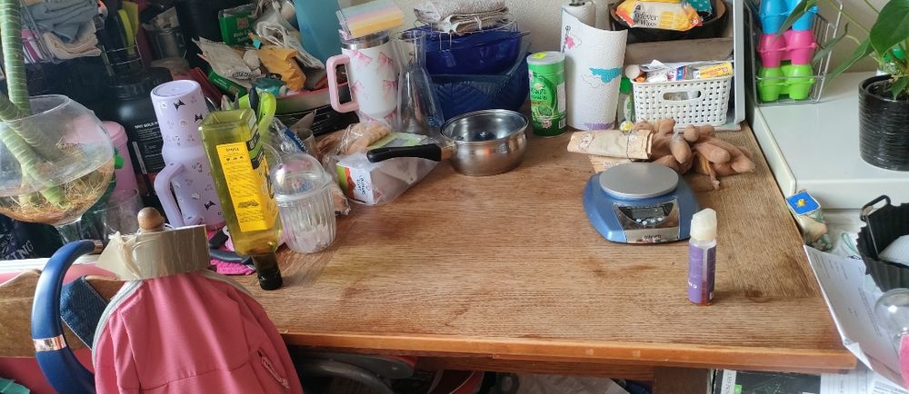 Buffet en bois massif � donner 0 Montargis (45)