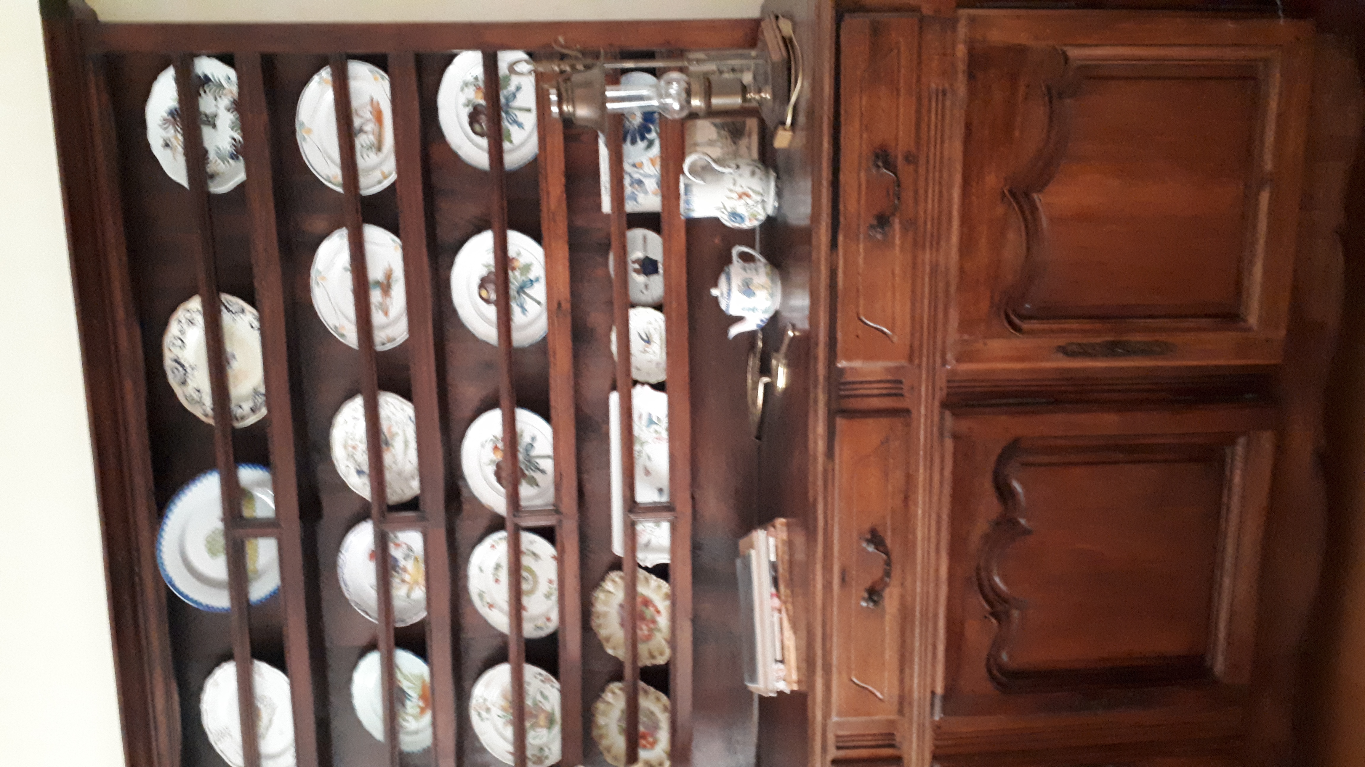 Buffet campagnard 3 portes rehauss� d'un vaissellier 0 Lyon 8 (69)