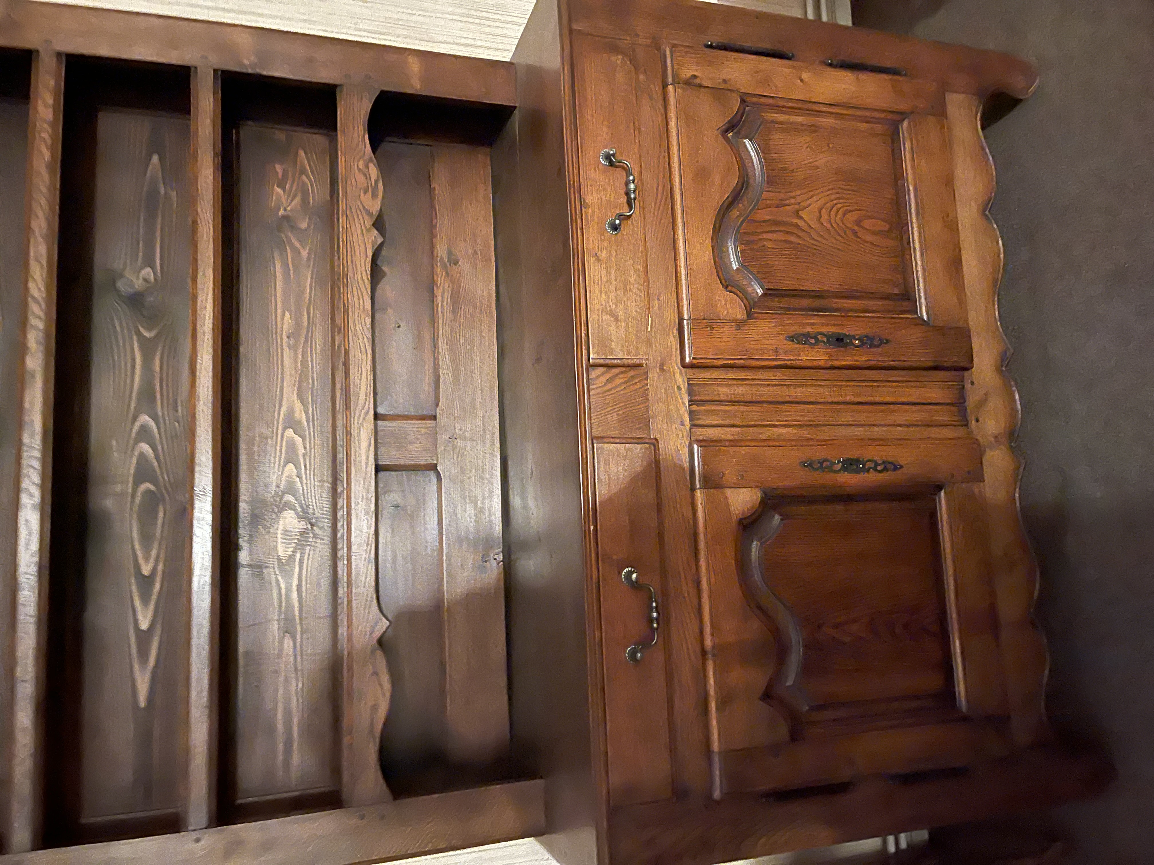 Buffet en ch�ne �tat impeccable 100 Langoiran (33)