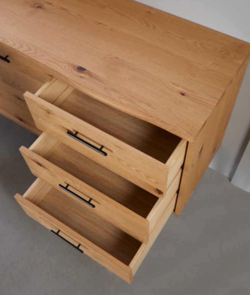 Buffet ch�ne excellent �tat 370 Saint-Laurent-l'Abbaye (58)