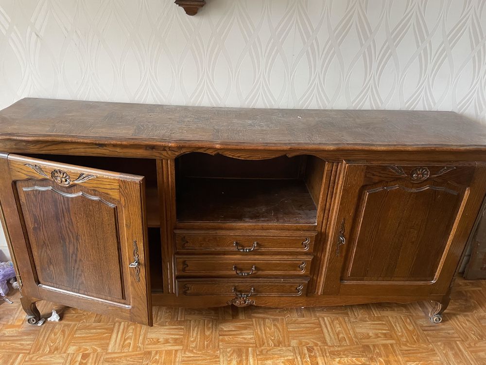 Buffet bas en ch�ne 250 Paris 18 (75)