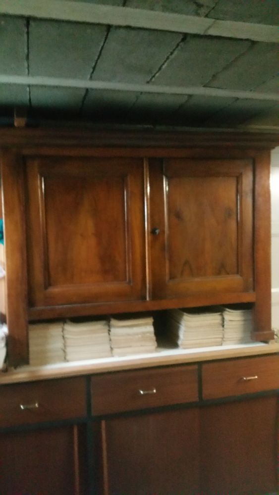 buffet 2 corps 0 Saint-Amour-Bellevue (71)