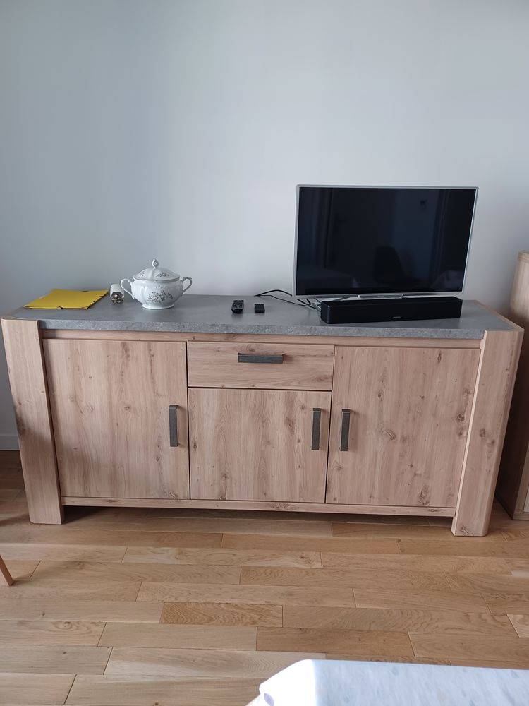 Buffet.bas couleur ch�ne clair dessus  couleur b�ton 250 Saint-Ouen (93)