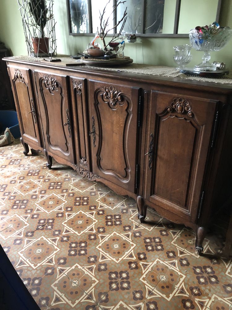 Buffet deux corps en ch�ne massif 
250 Saint-Fargeau-Ponthierry (77)