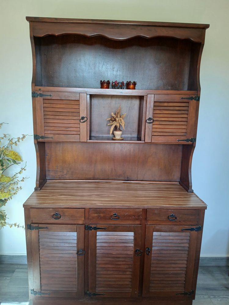 Buffet deux corps. 50 Veules-les-Roses (76)