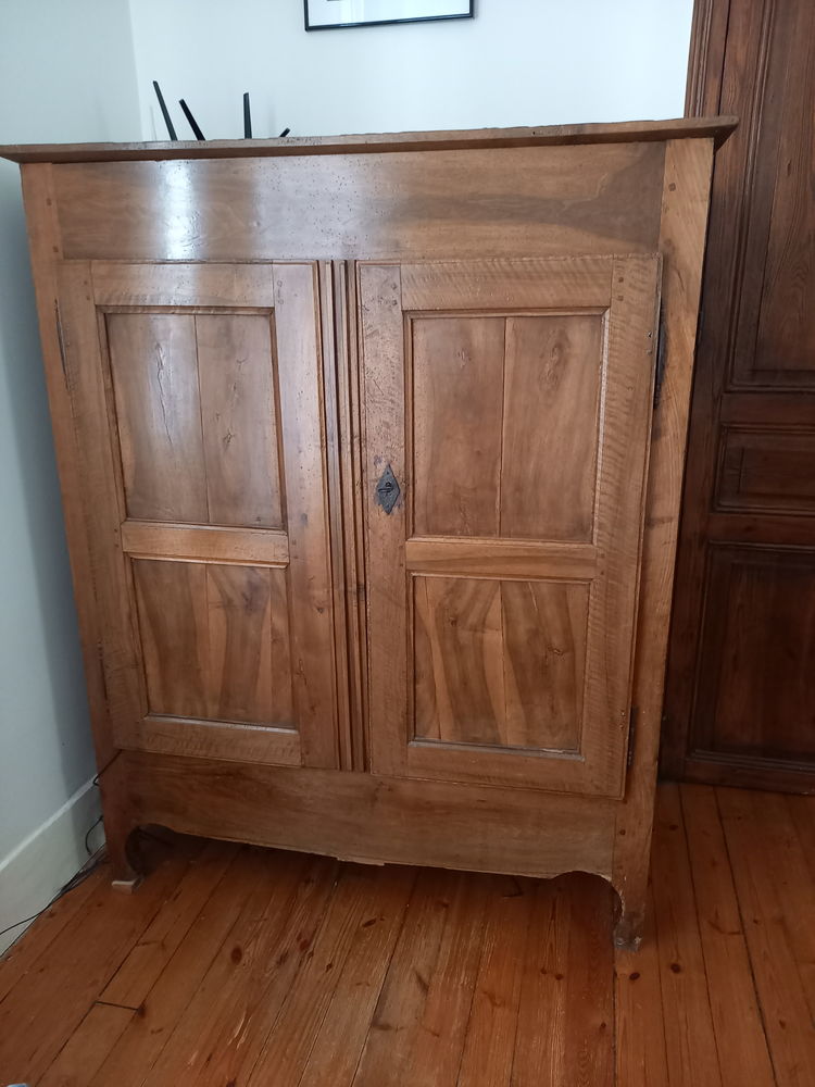 buffet d'epoque  bois fruitier clair 240 Decazeville (12)