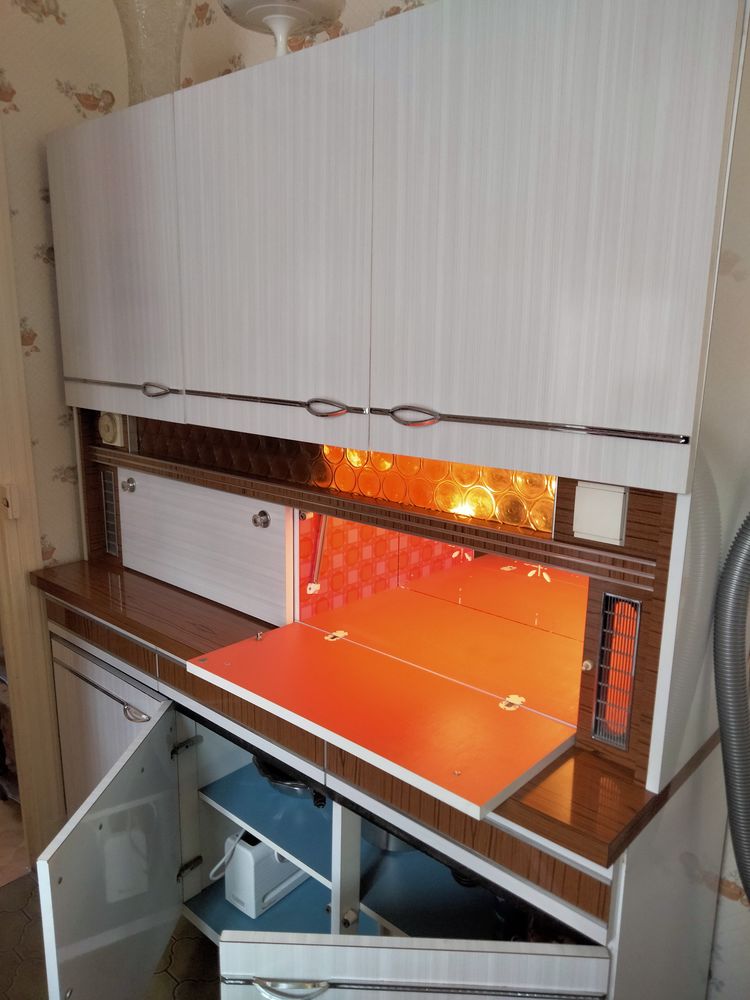 buffet formica 60 La Chapelle-Saint-Luc (10)