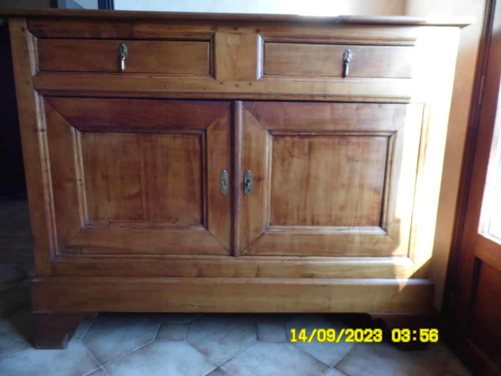 BUFFET  en  MERISIER  MASSIF 299 Availles-Limouzine (86)