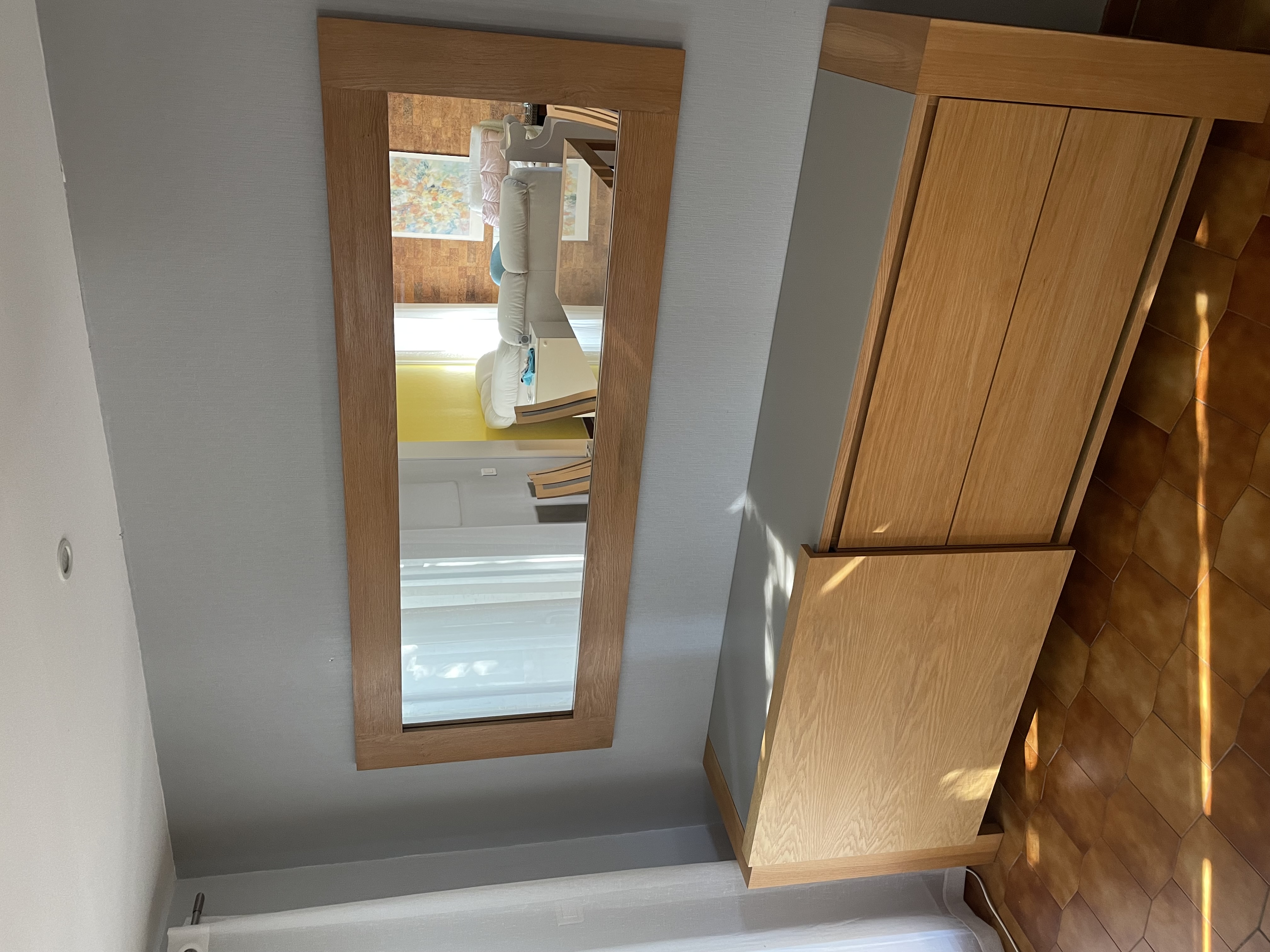 Lot buffet bas + miroir coordonn� 240 Corbas (69)