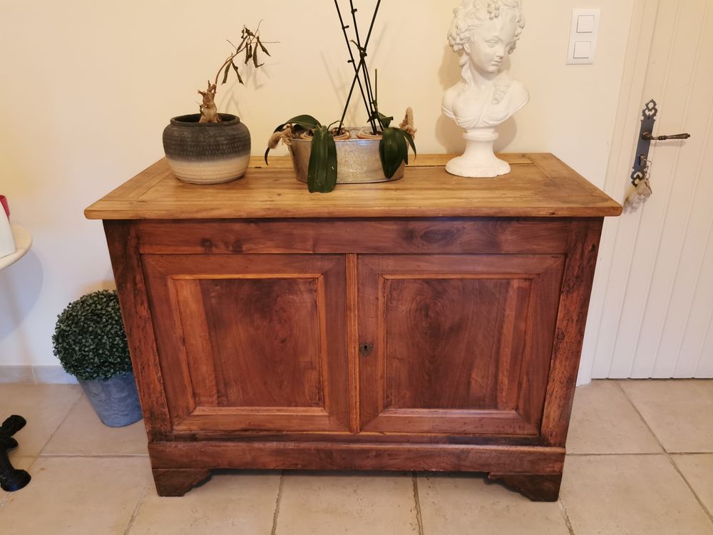 Buffet p�trin noyer ancien 350 L'Isle-sur-la-Sorgue (84)