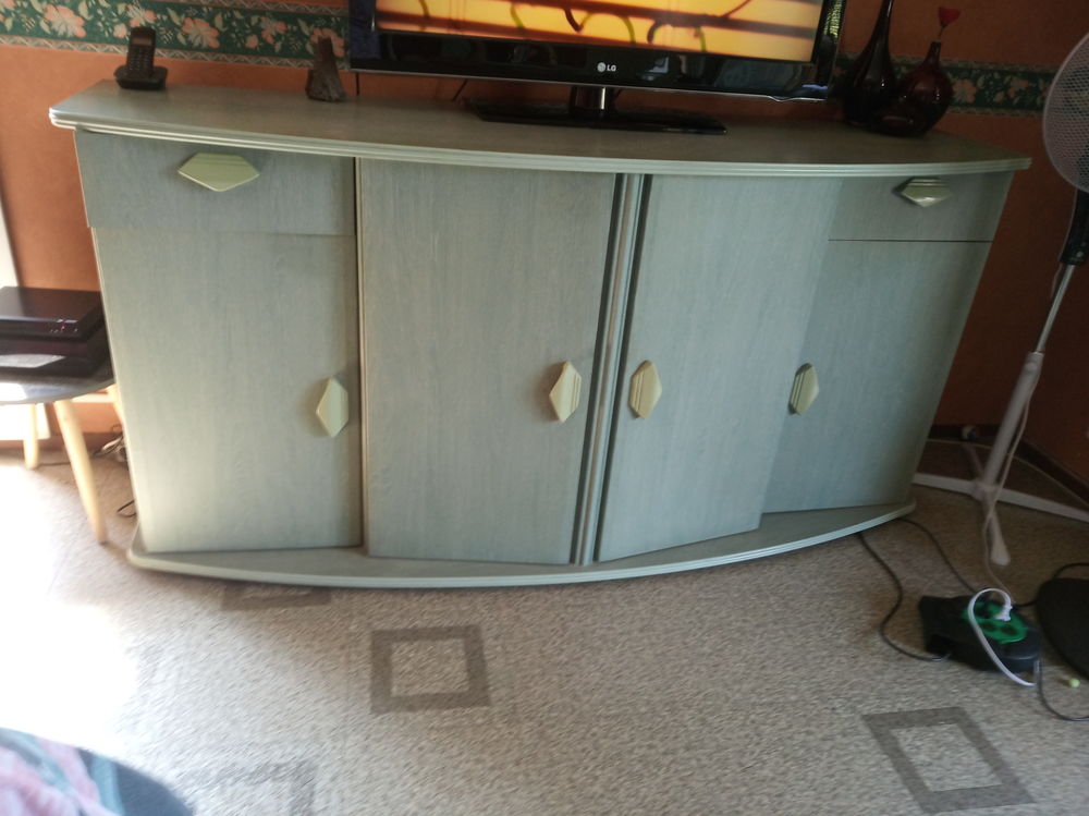buffet plus table et 4 chaises 100 Toulon (83)
