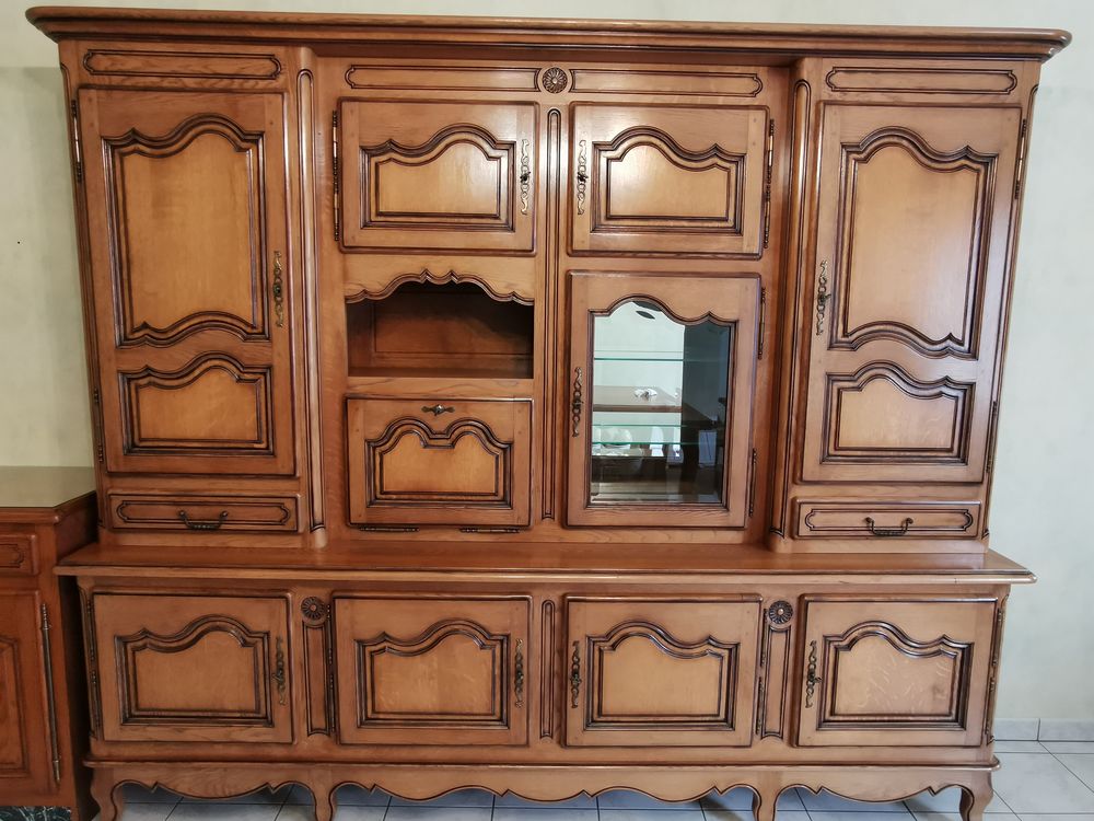 Buffet rustique en ch�ne massif. 200 Vitr� (35)