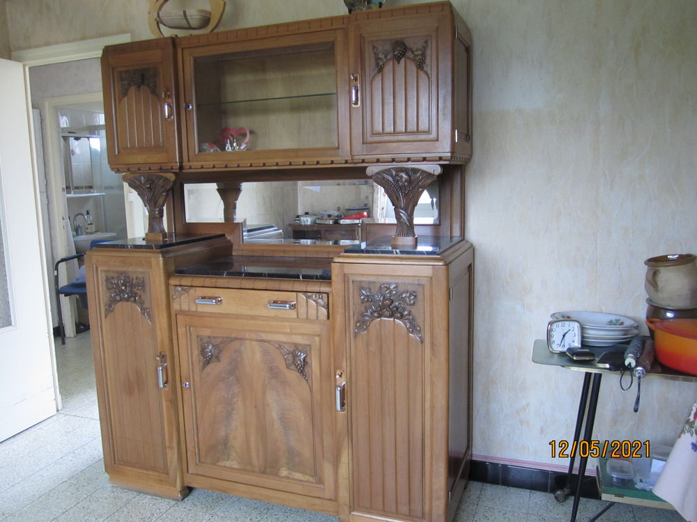 BUFFET SALLE A MANGER 100 Beauvallon (26)