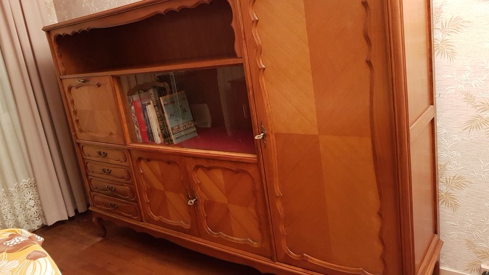 Buffet de salle � manger . 250 Saint-Barth�lemy-d'Anjou (49)