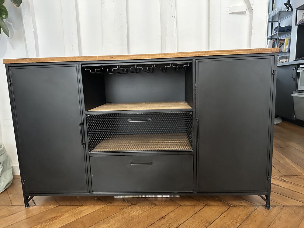 Buffet style industriel tr�s bon �tat 280 Paris 12 (75)