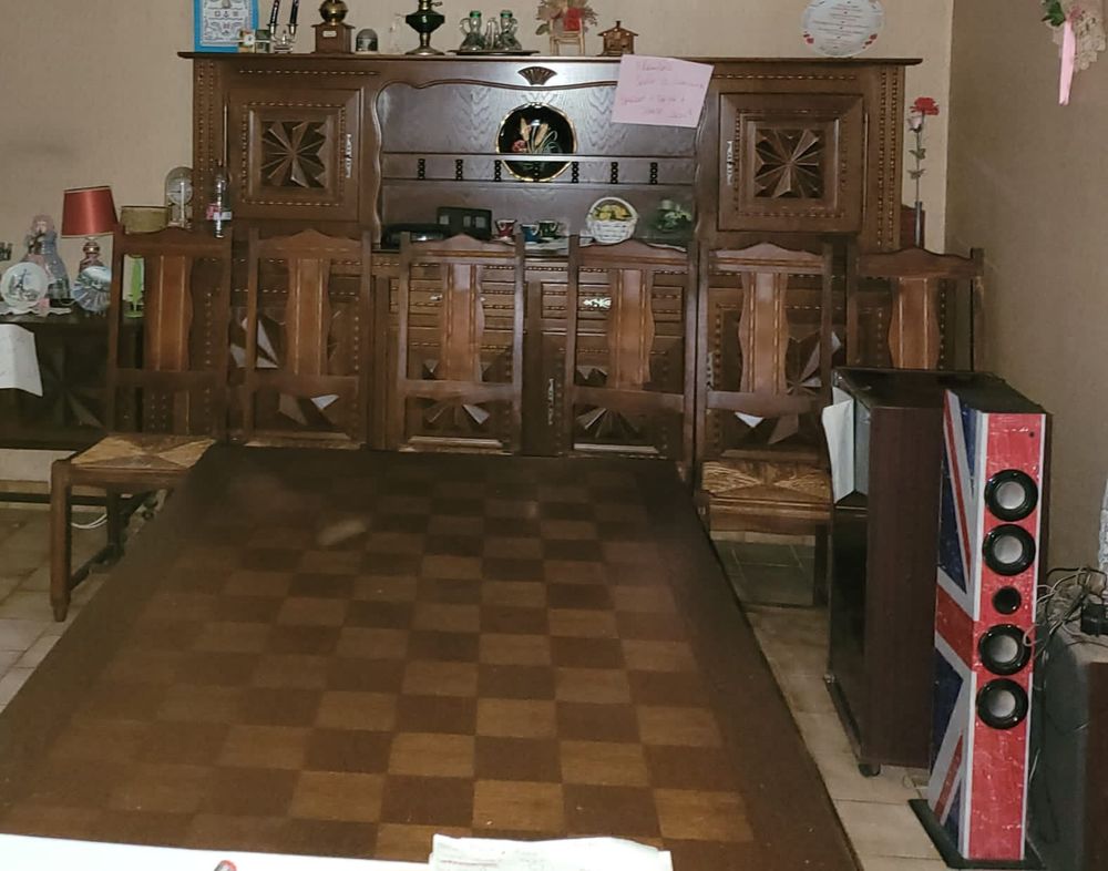 Buffet/table salon chaises 300 Decazeville (12)