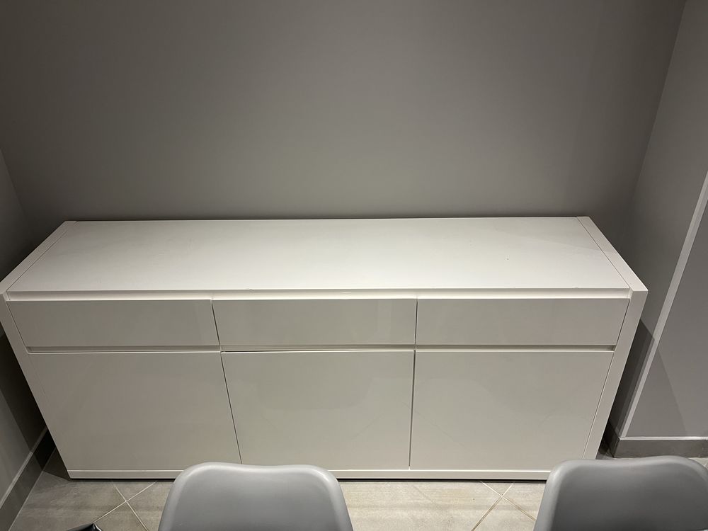 Buffet et table 350 Autun (71)