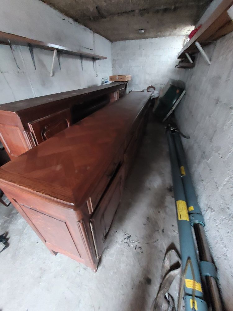 buffet vaiselier massif 3m10 500 Metz (57)