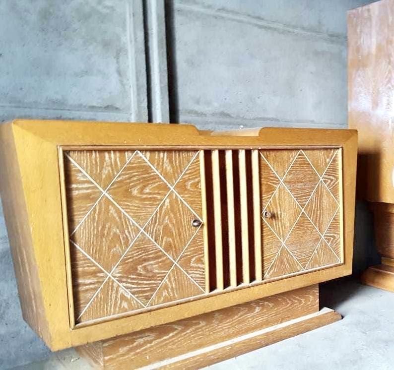 buffet vintage ann�e 50 en ch�ne massif 350 Lyon 4 (69)