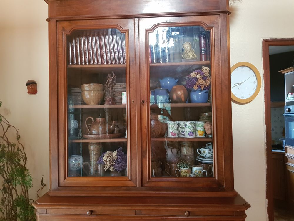 Buffet vitrine en noyer louis philippe 650 Montady (34)