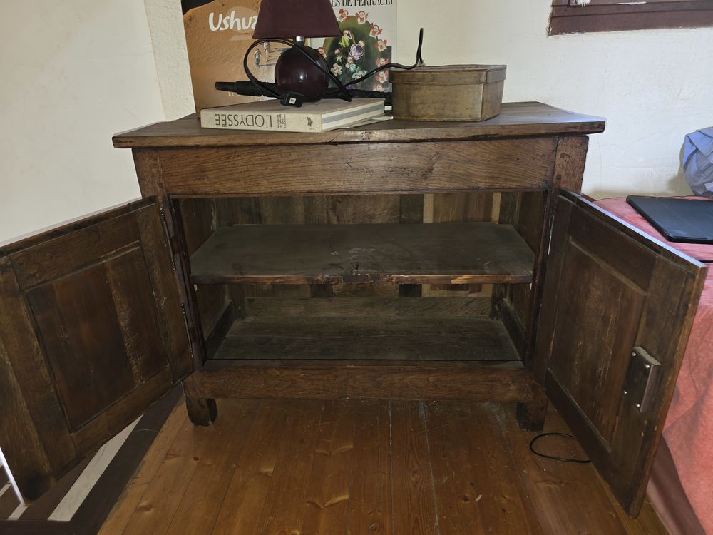 buffet 40 Saint-Maximin-la-Sainte-Baume (83)