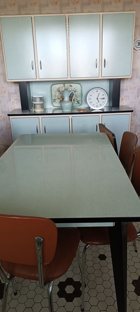 2 buffets de cuisine formicat vert p�le + table � rallonges 500 Montussan (33)