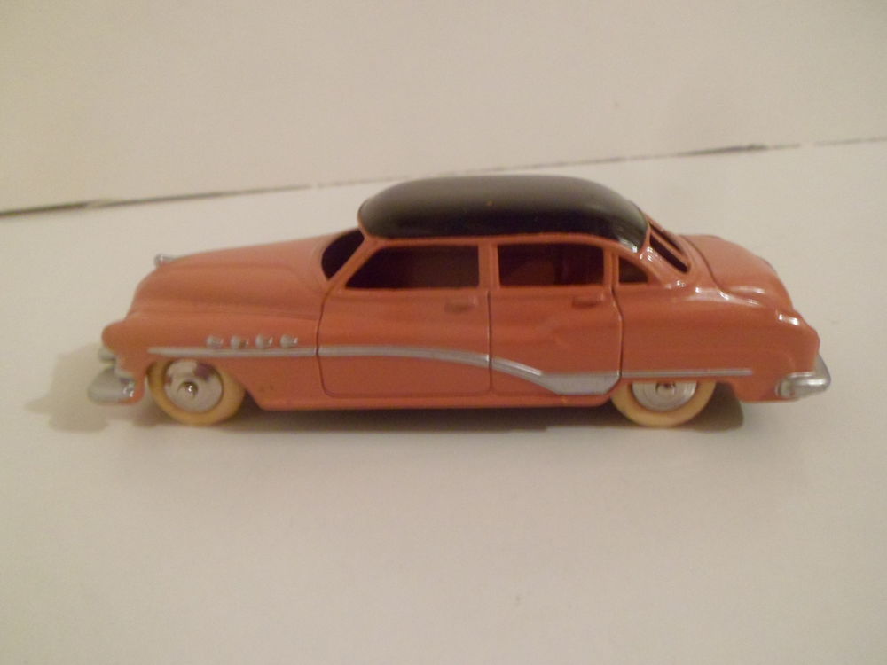 Buick roadmaster sedan - s�rie 5 / 1949 1953 / 1/43 voiture 15 Toulouse (31)