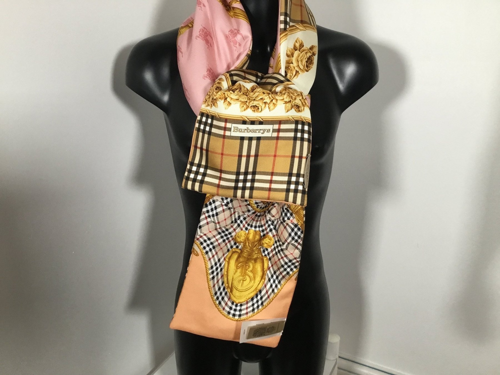 Burberry London England - 100% Soie 250 Versailles (78)