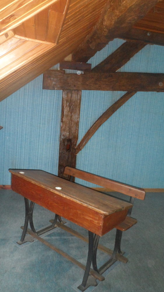 Bureau ancien �colier 140 Vitry-l�s-Nogent (52)
