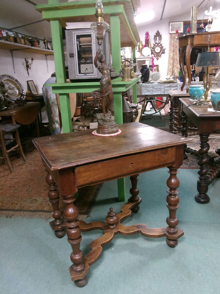 Bureau ancien style Henri II 129 Ch�teau-l'�v�que (24)