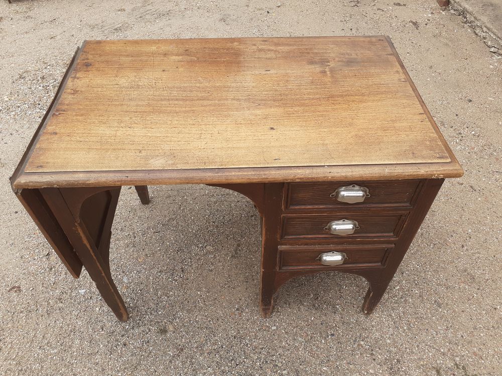 Bureau ancien
50 Digoin (71)