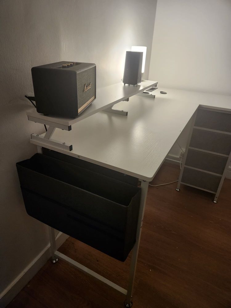 Bureau d'angle ODK 140�-80 cm ? 4 tiroirs, USB + prise int�gr 70 La Celle-Saint-Cloud (78)