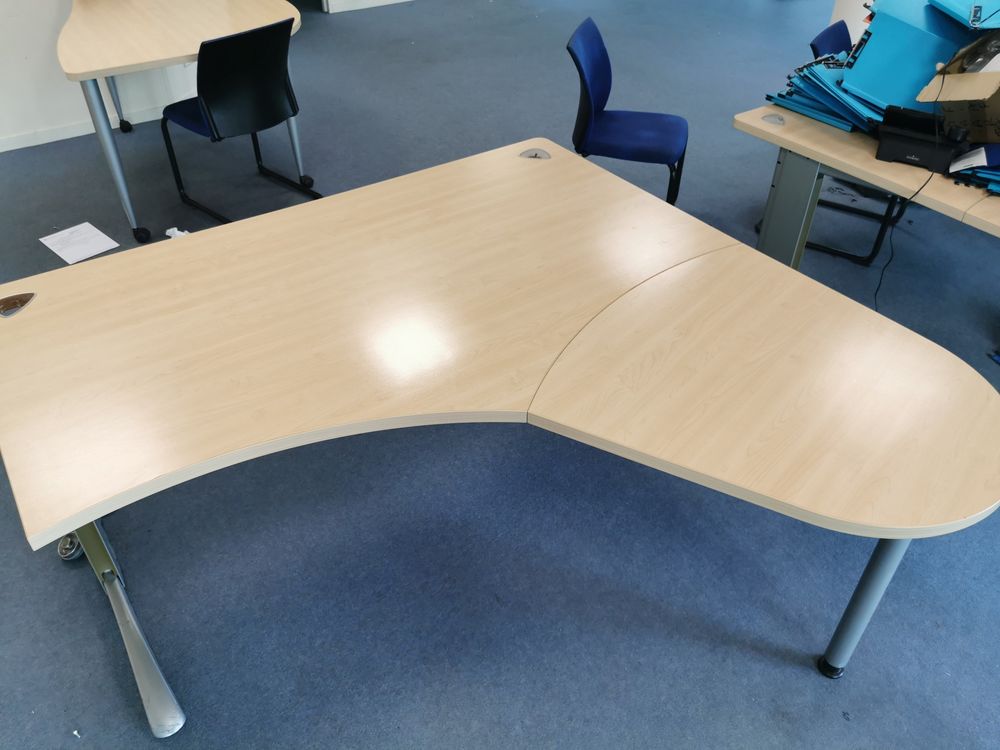 Bureau d'angle beige 70 Morla�s (64)