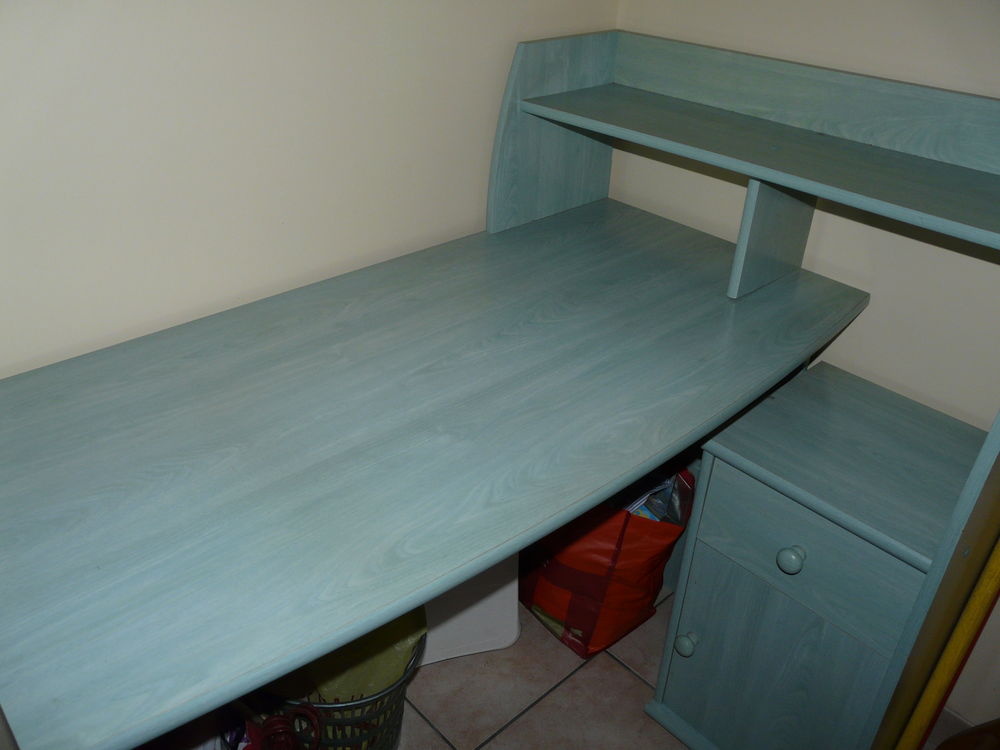 bureau d'angle informatique pour �tudiant 40 Pibrac (31)