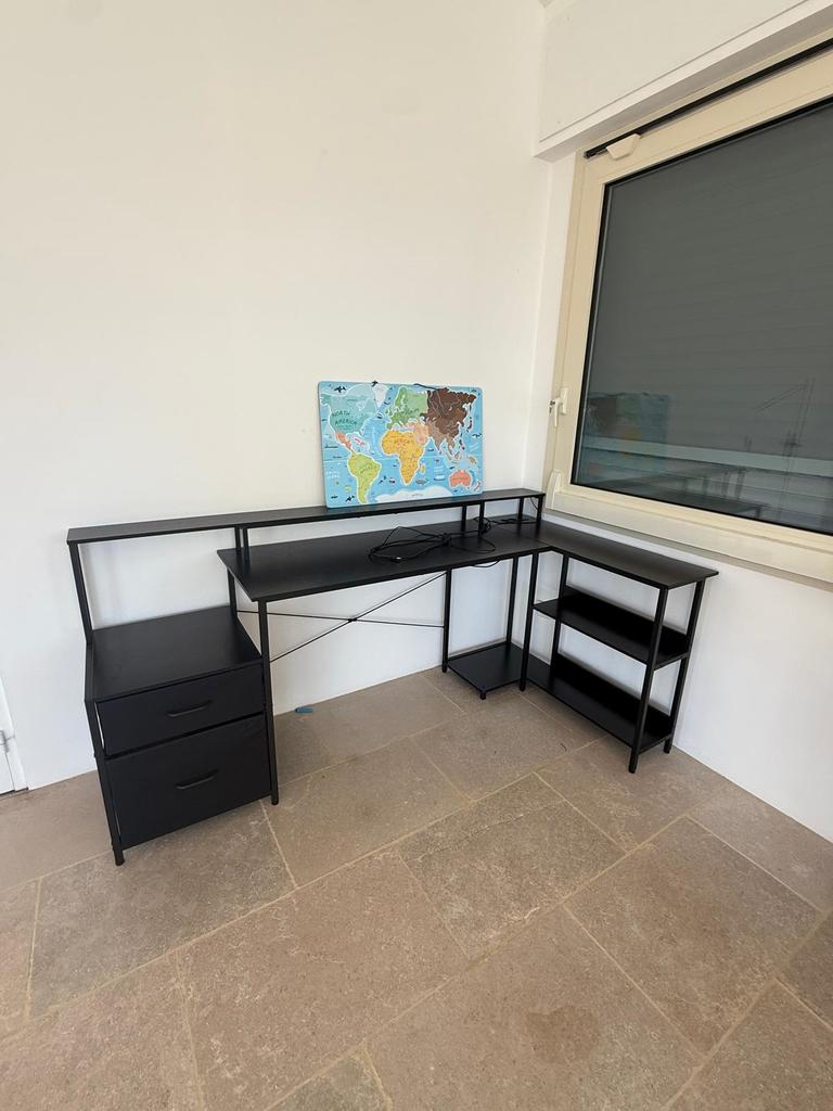 Bureau d'angle noir avec tiroirs et �tag�res 110 Roquefort-les-Pins (06)