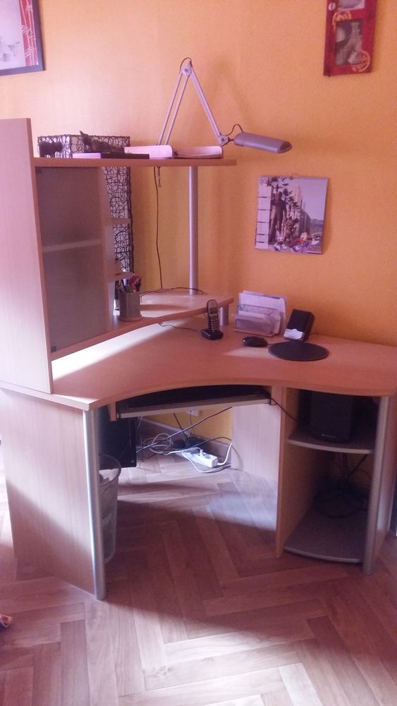 Bureau d'angle 60 Marcq-en-Bar�ul (59)