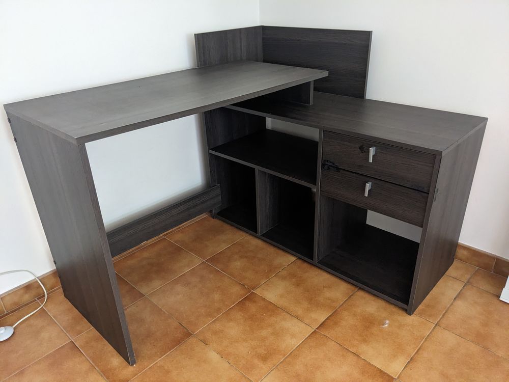 Bureau d'angle 40 Nissan-lez-Enserune (34)