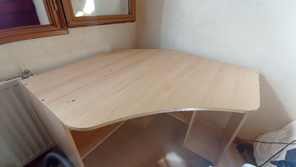 Bureau d'angle 30 Saint-Julien-de-Concelles (44)