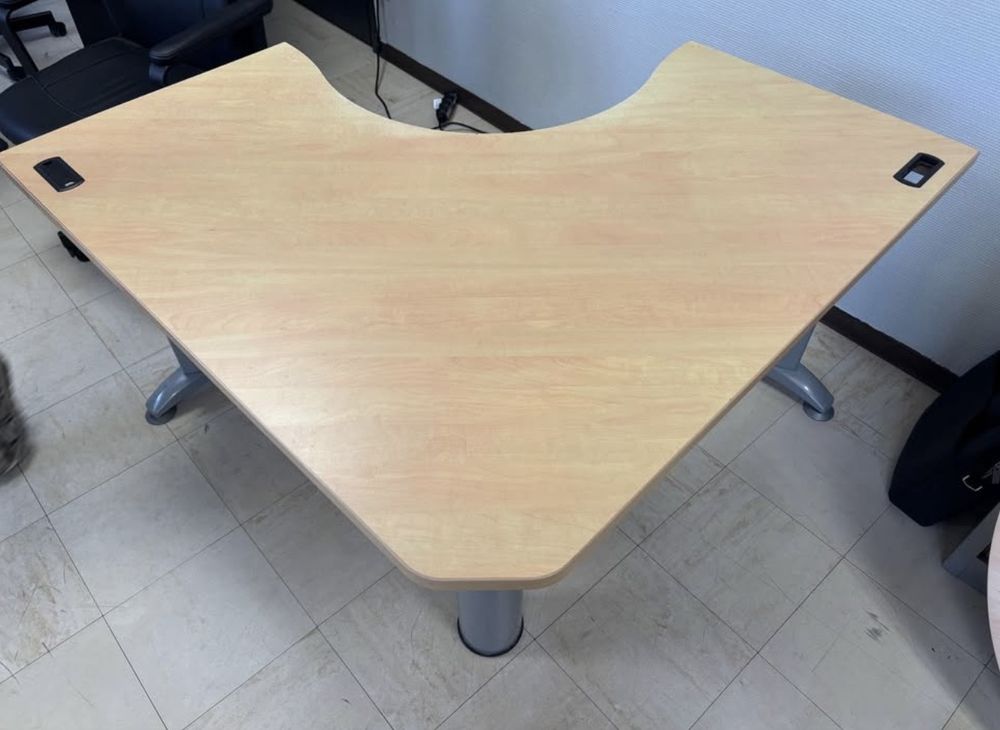 Bureau d'angles
20 Lens (62)