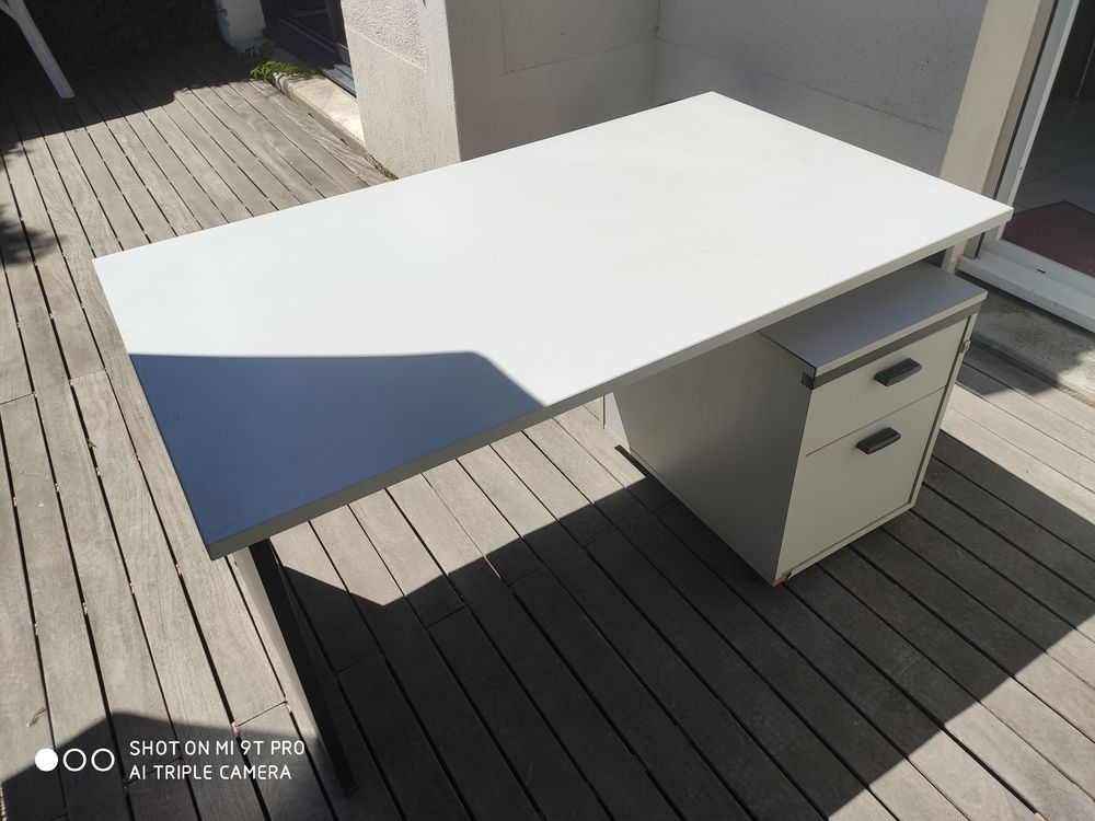 Bureau avec caisson 30 Nantes (44)