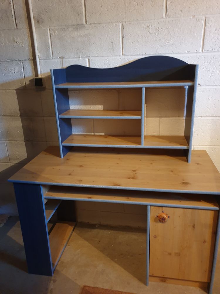 Bureau avec étagère de bureau