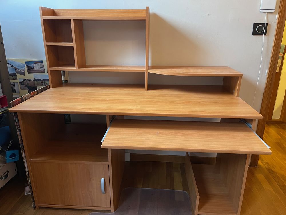 : Bureau avec �tag�re et rangements 0 Tousson (77)