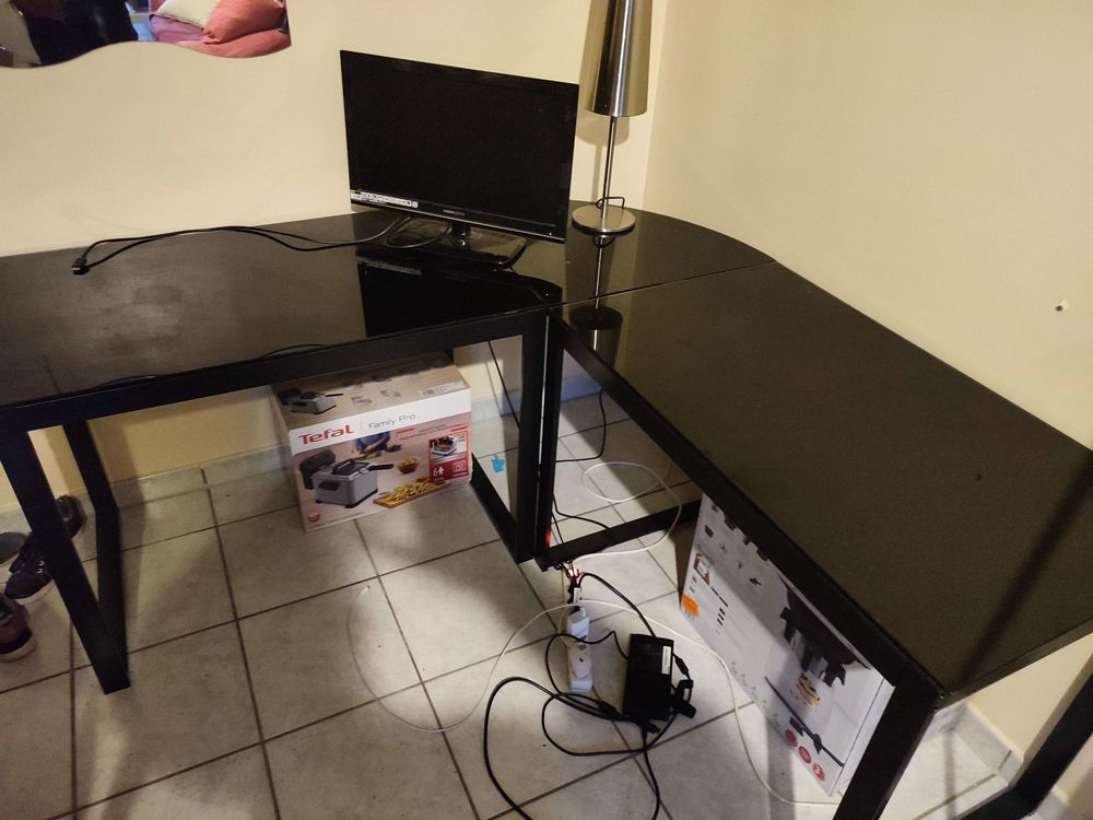 Bureau avec plaques en verre noir 40 Lyon 3 (69)