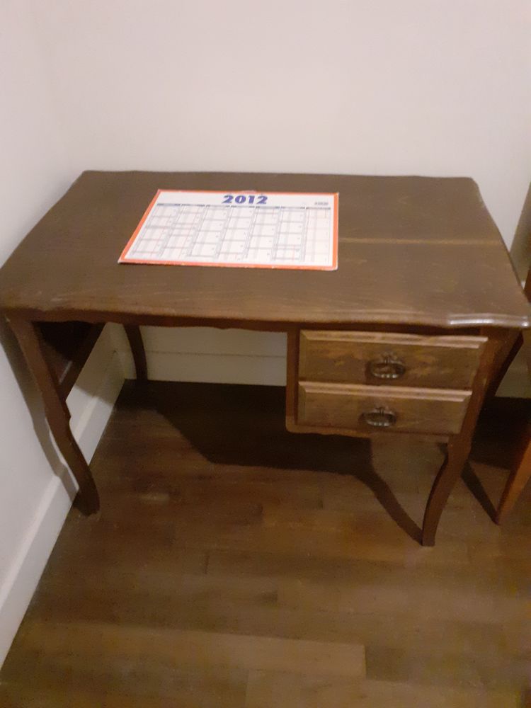 bureau avec tiroir 50 Livinhac-le-Haut (12)