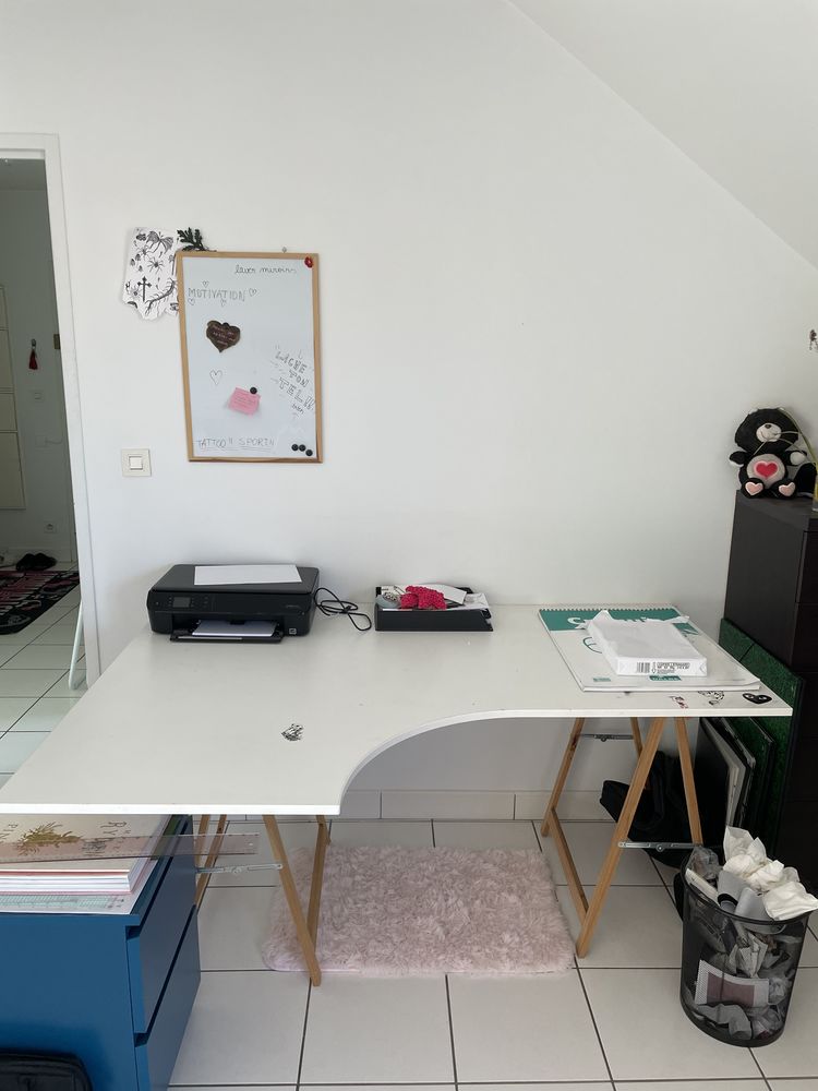 bureau avec tr�pieds 50 Nantes (44)