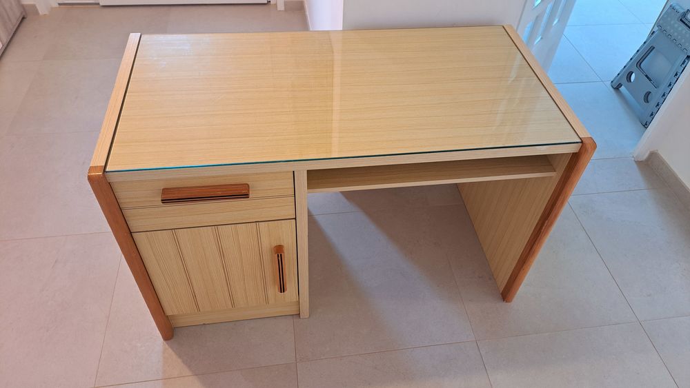 Bureau avec vitre de protection 70 Roanne (42)
