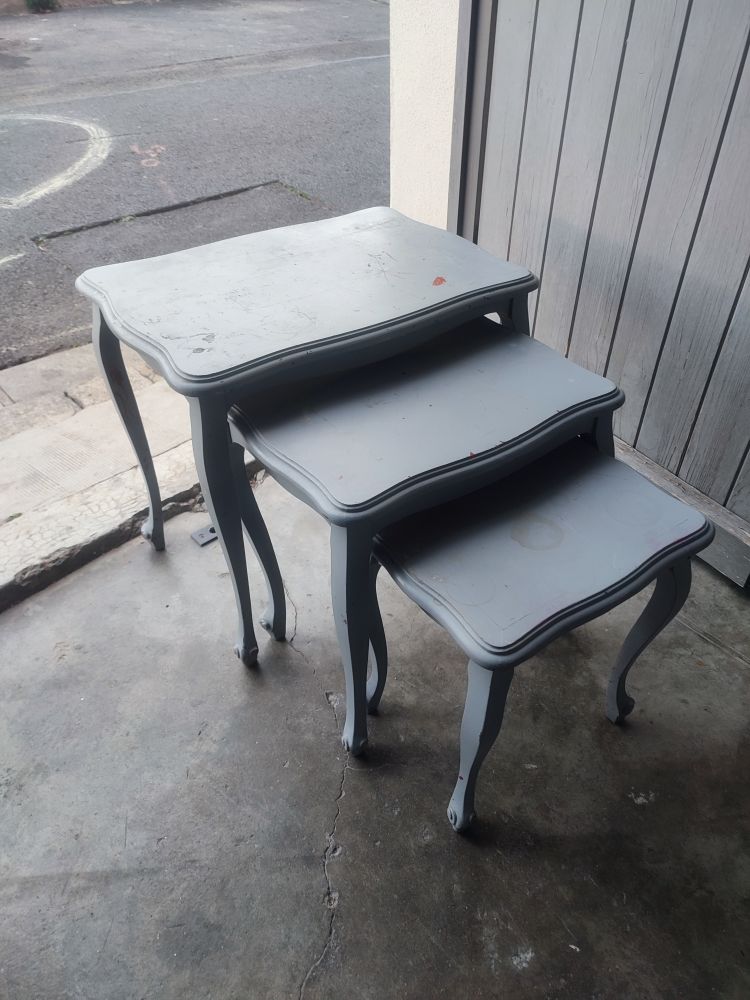 Lot Bureau, berceau,  3 table ect.. 110 B�ziers (34)